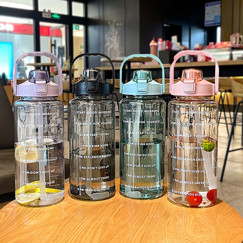 Bottiglia d'acqua in plastica  - Sports Equipment Types recensione e prezzo